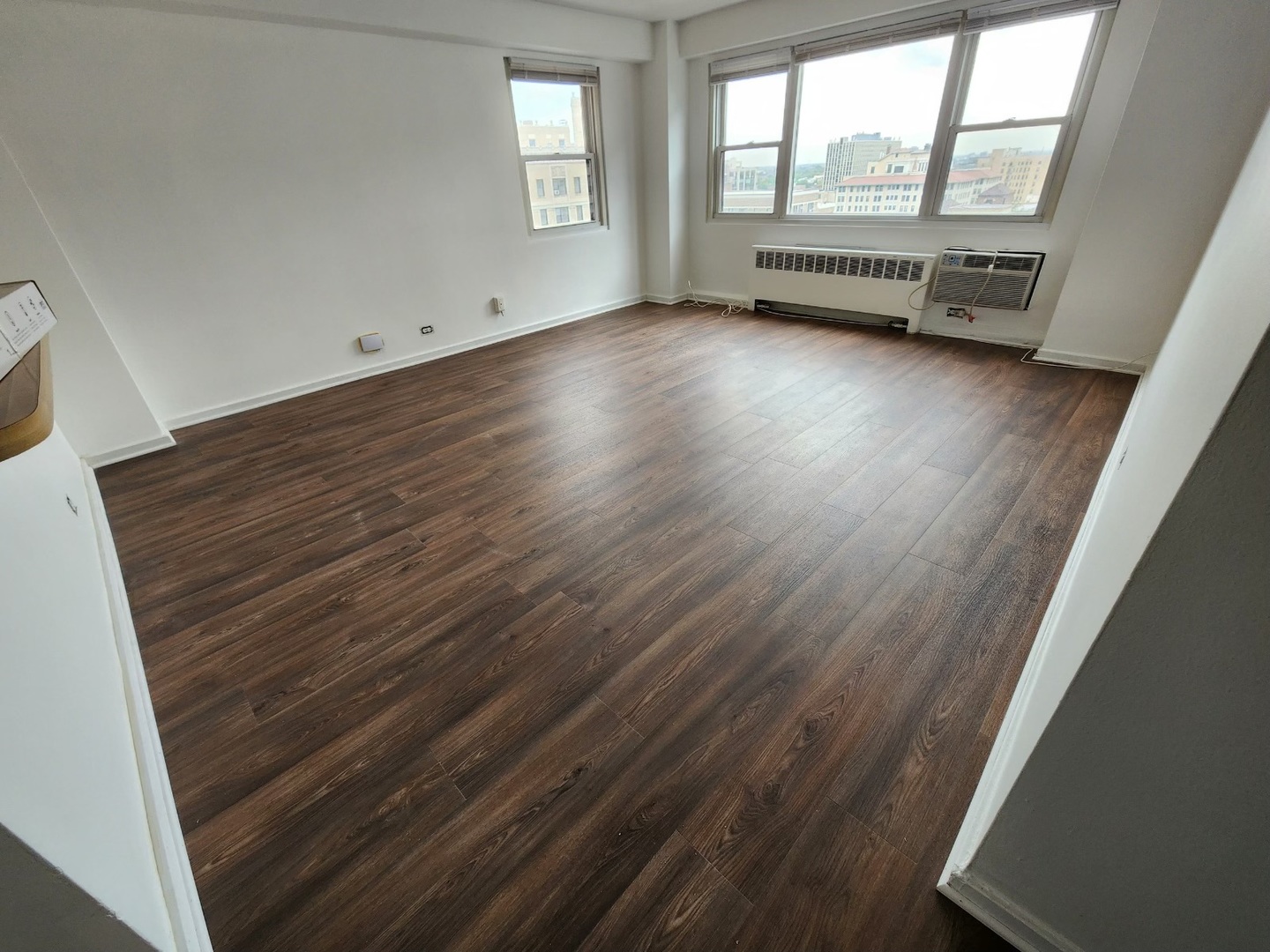 2909 North Sheridan Road, Unit 1405 Chicago, IL 60657 - Photo 4 of 13