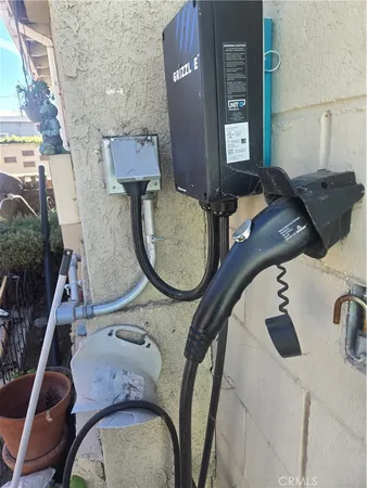 a picture of a bathroom