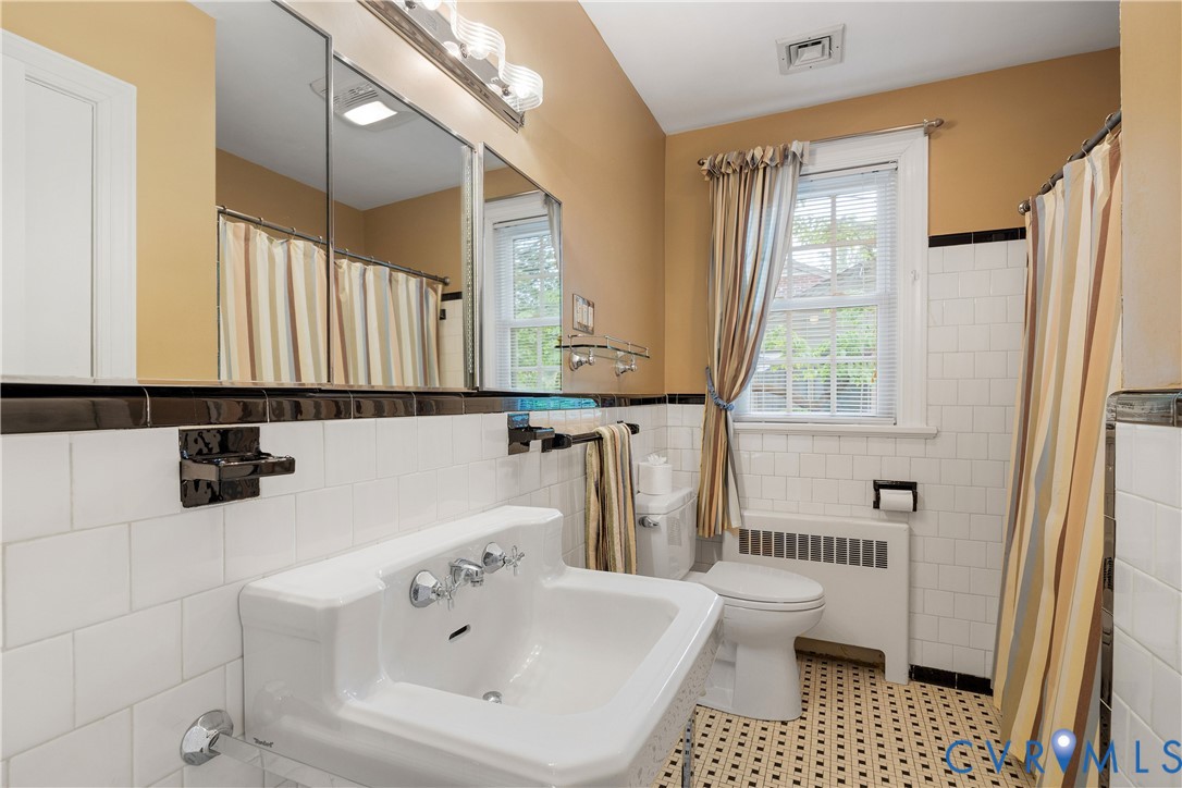 2431 Breckenridge Road Richmond, VA 23225 - Photo 17 of 39
