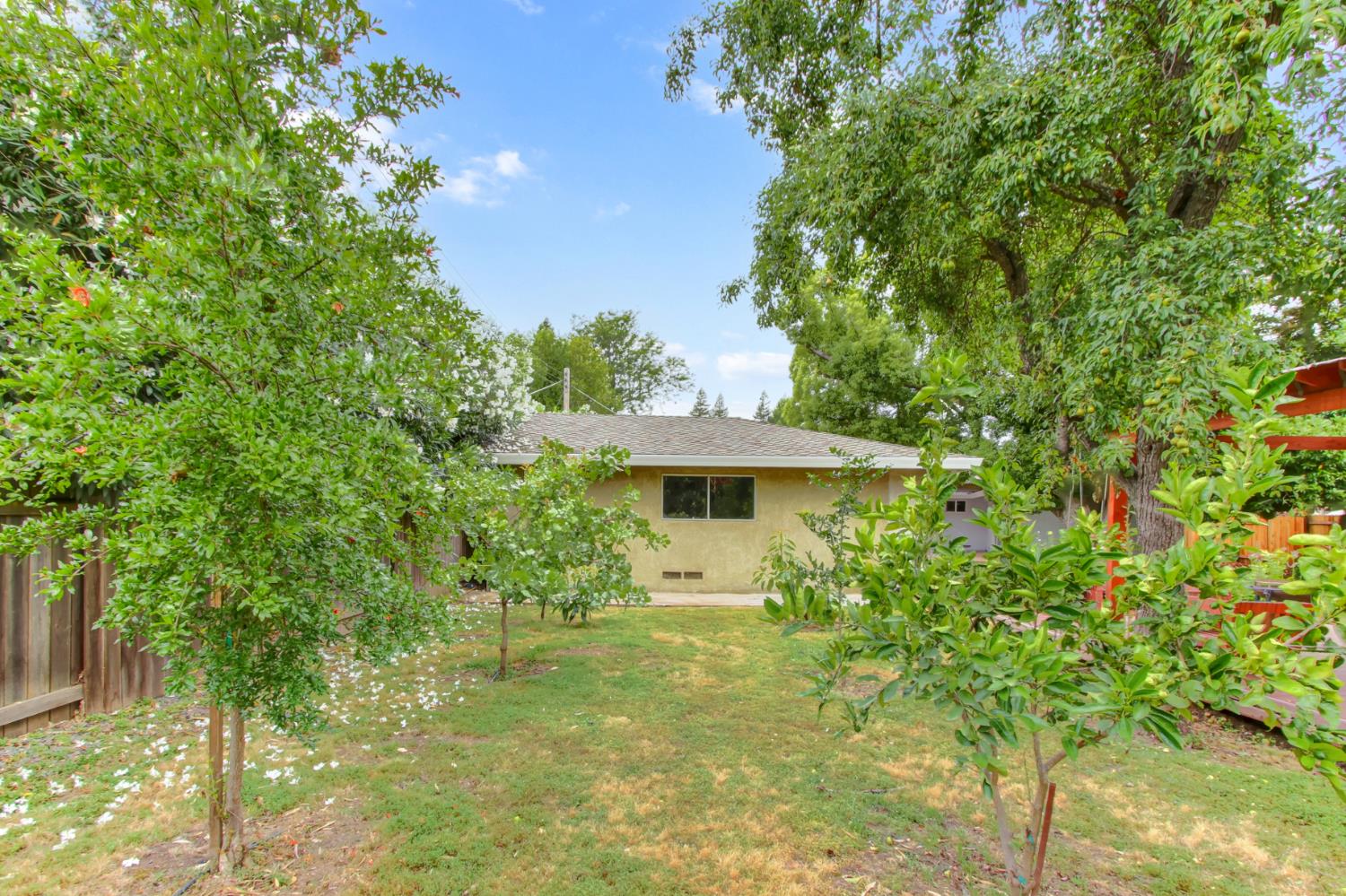 1540 Gregory Way Carmichael, CA 95608 - Photo 58 of 71