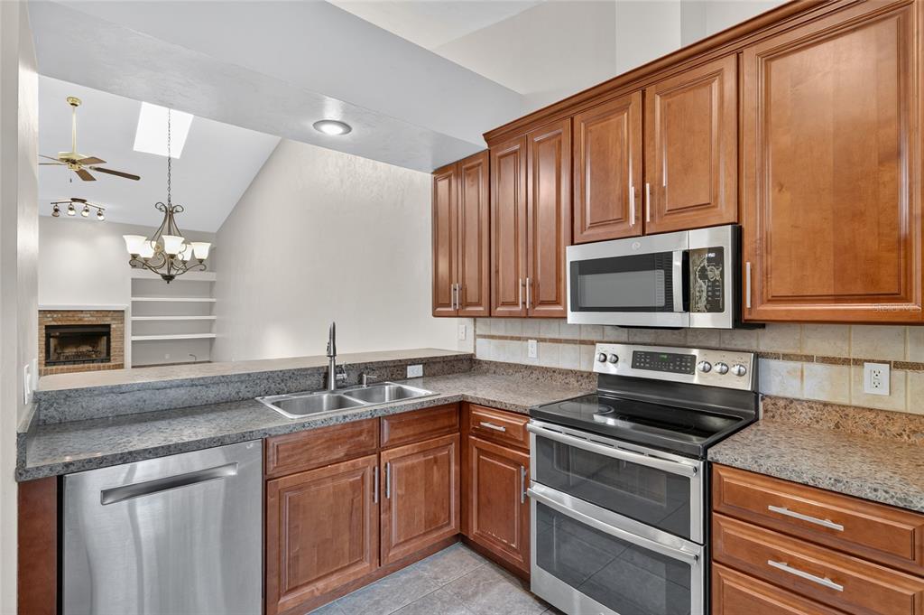 3751 Northwest 53rd Road Gainesville, FL 32653 - Photo 18 of 58 Gallery Image 18