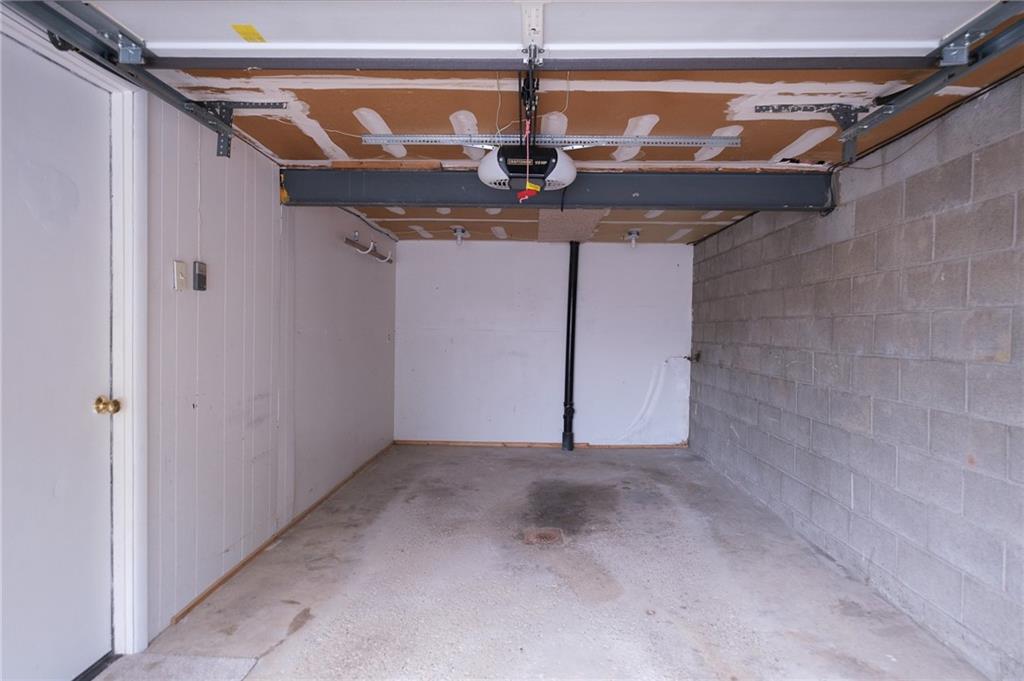 205 Old Ridge Road Coraopolis, PA 15108 - Photo 21 of 22 Gallery Image 21