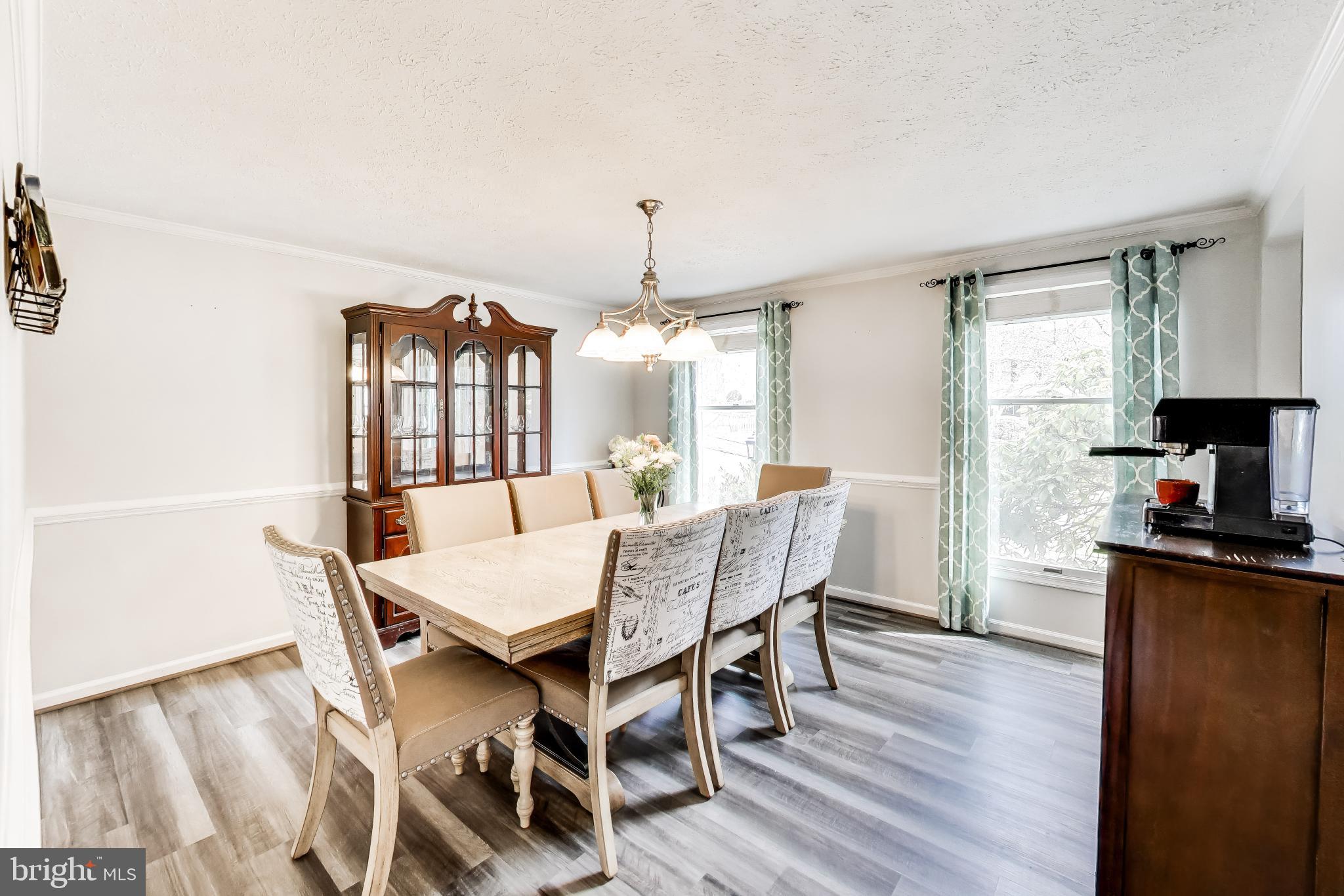 8404 Chillum Court Springfield, VA 22153 - Photo 9 of 56 Bright and inviting dining space.