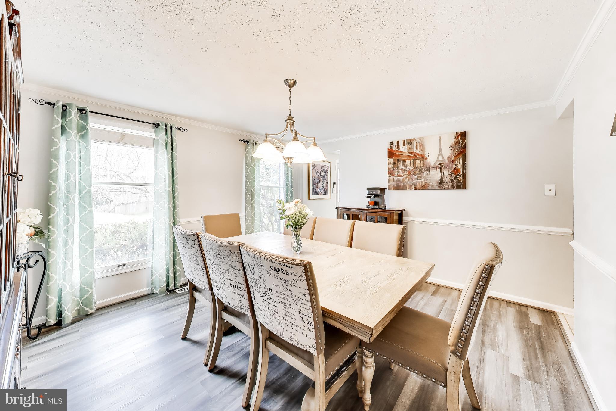 8404 Chillum Court Springfield, VA 22153 - Photo 10 of 56 Bright and inviting dining space.
