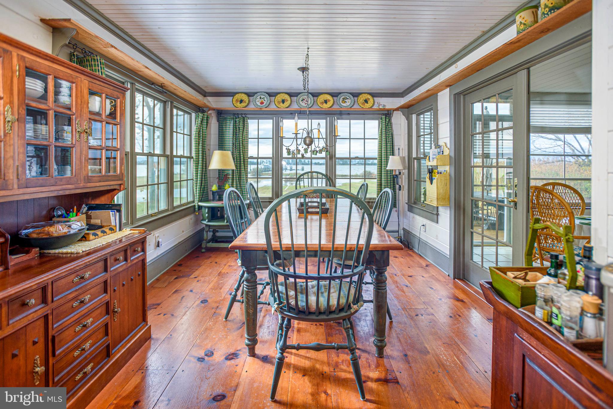 1308 Town Point Road Cambridge, MD 21613 - Photo 23 of 59 Breakfast Area off Kitchen
