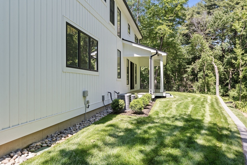 17 Upland Road Natick, MA 01760 - Photo 36 of 38