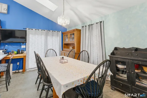 $540,000 | 29 Ancient Highway, Oxford, CT 06478