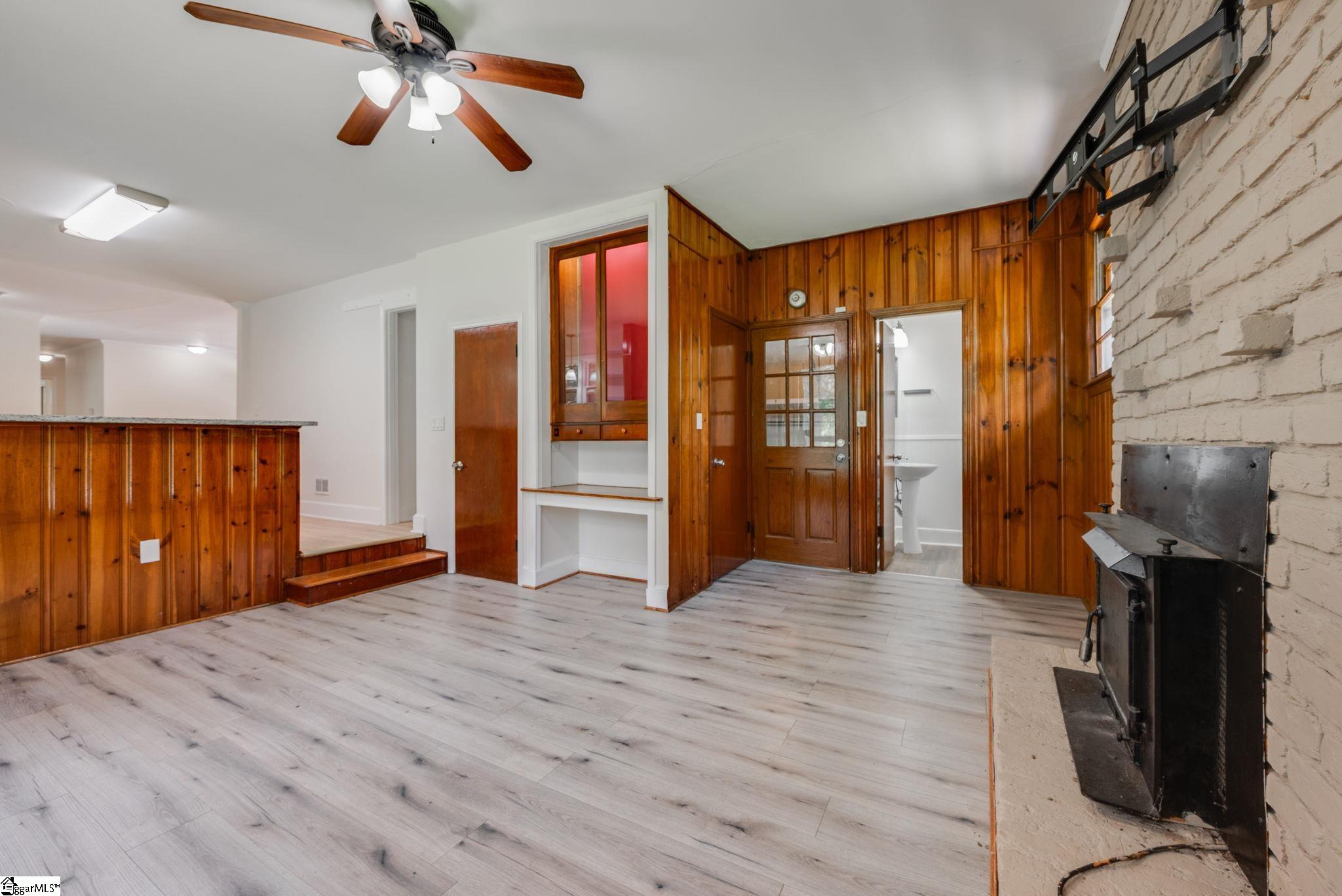 213 Barker Road Simpsonville, SC 29680 - Photo 19 of 49 Gallery Image 19
