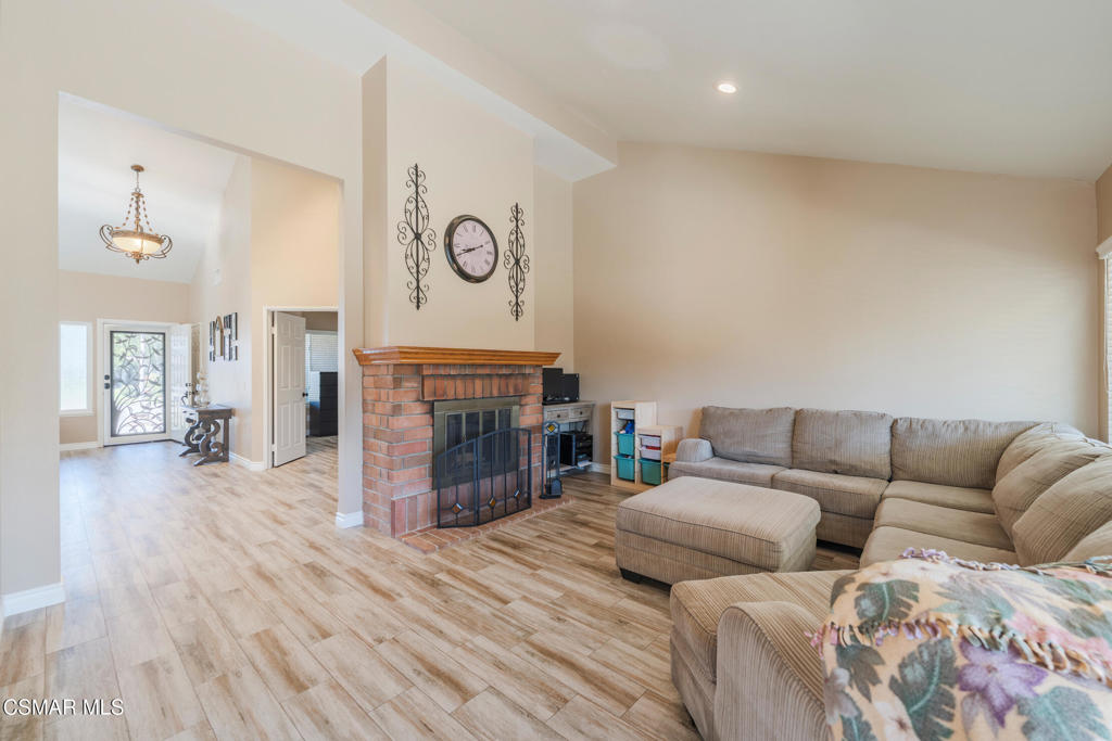 2648 Georgette Place Simi Valley, CA 93063 - Photo 16 of 53