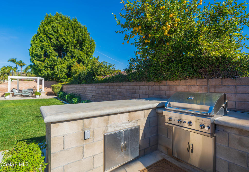 2648 Georgette Place Simi Valley, CA 93063 - Photo 34 of 53