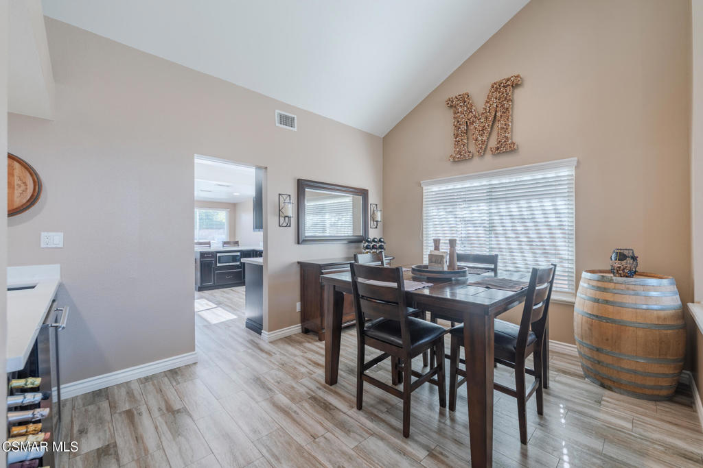 2648 Georgette Place Simi Valley, CA 93063 - Photo 5 of 53