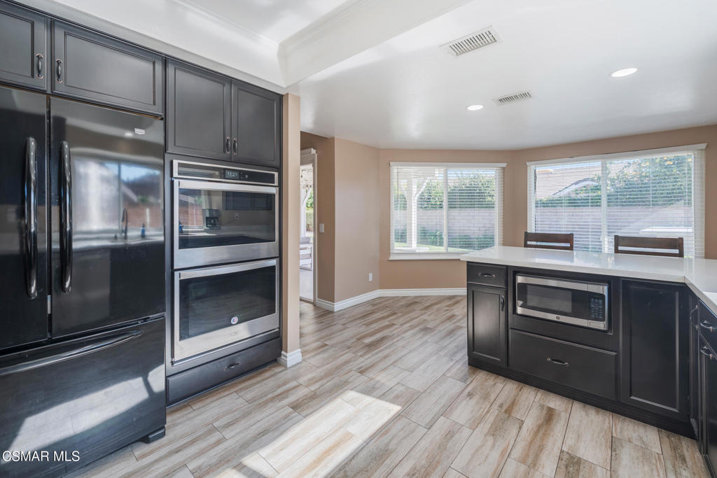 2648 Georgette Place Simi Valley, CA 93063 - Photo 9 of 53