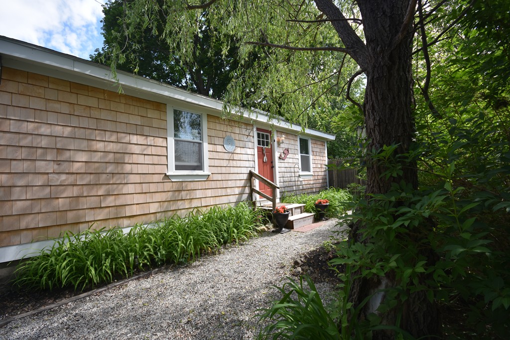 5 B Rosedale Street, Unit B Amesbury, MA 01913 - Photo 22 of 23 Gallery Image 22