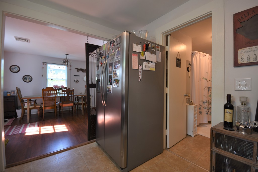 5 B Rosedale Street, Unit B Amesbury, MA 01913 - Photo 3 of 23 Gallery Image 3
