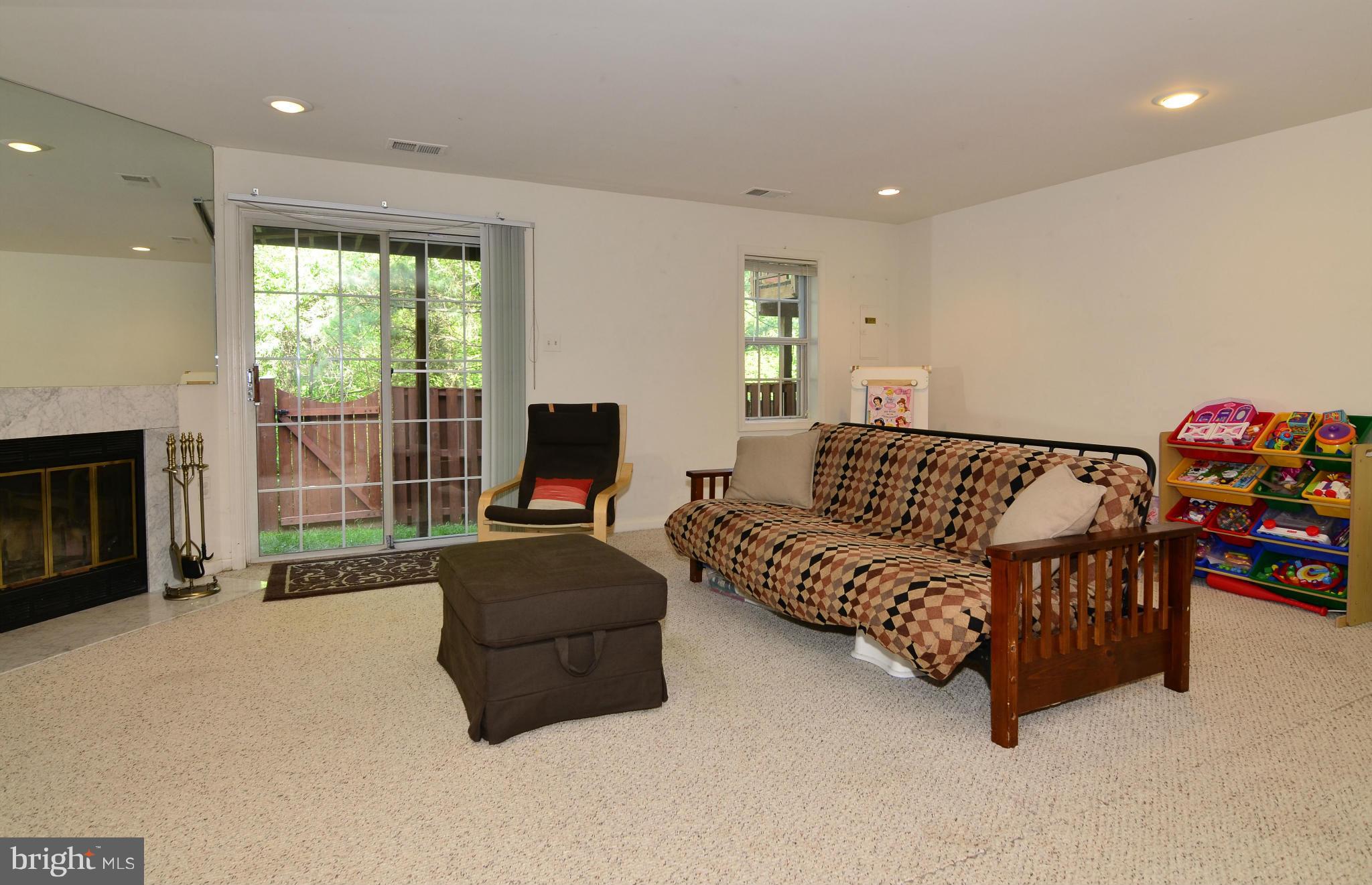 11924 Sentinel Point Court Reston, VA 20191 - Photo 22 of 30 Family Room