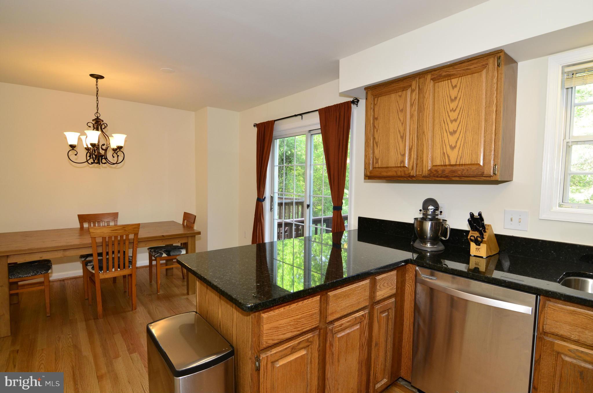 11924 Sentinel Point Court Reston, VA 20191 - Photo 8 of 30 Kitchen