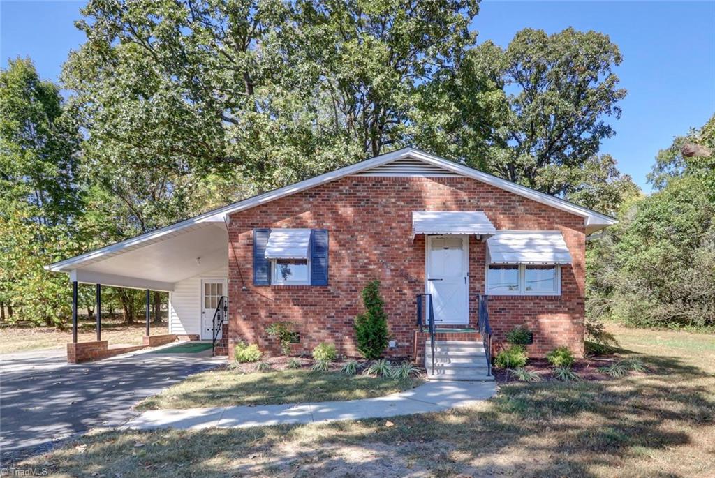 2627 Anthony Road Burlington, NC 27215 - Photo 1 of 23 Gallery Image 1