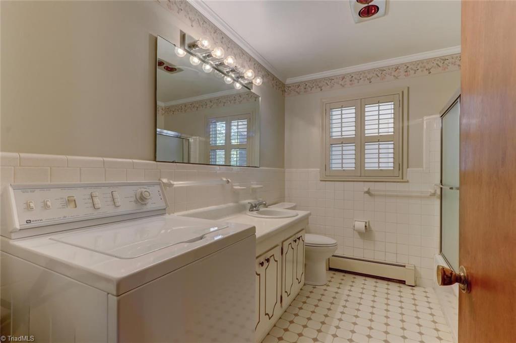 2627 Anthony Road Burlington, NC 27215 - Photo 14 of 23 Gallery Image 14