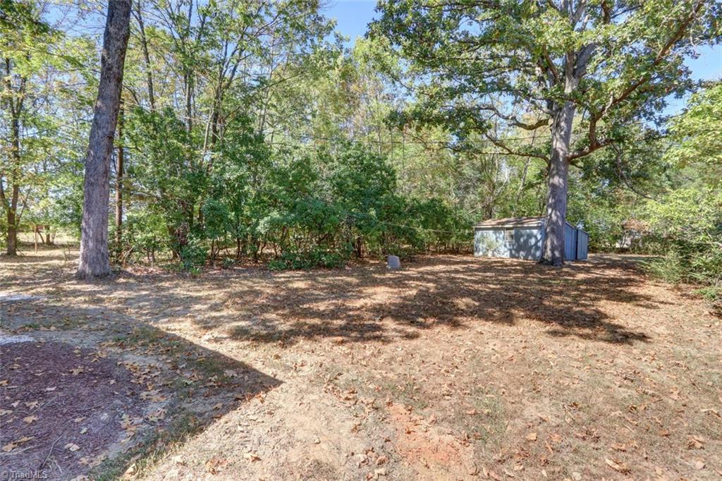 2627 Anthony Road Burlington, NC 27215 - Photo 18 of 23 Gallery Image 18