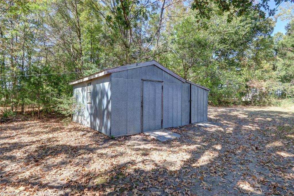 2627 Anthony Road Burlington, NC 27215 - Photo 19 of 23 Gallery Image 19
