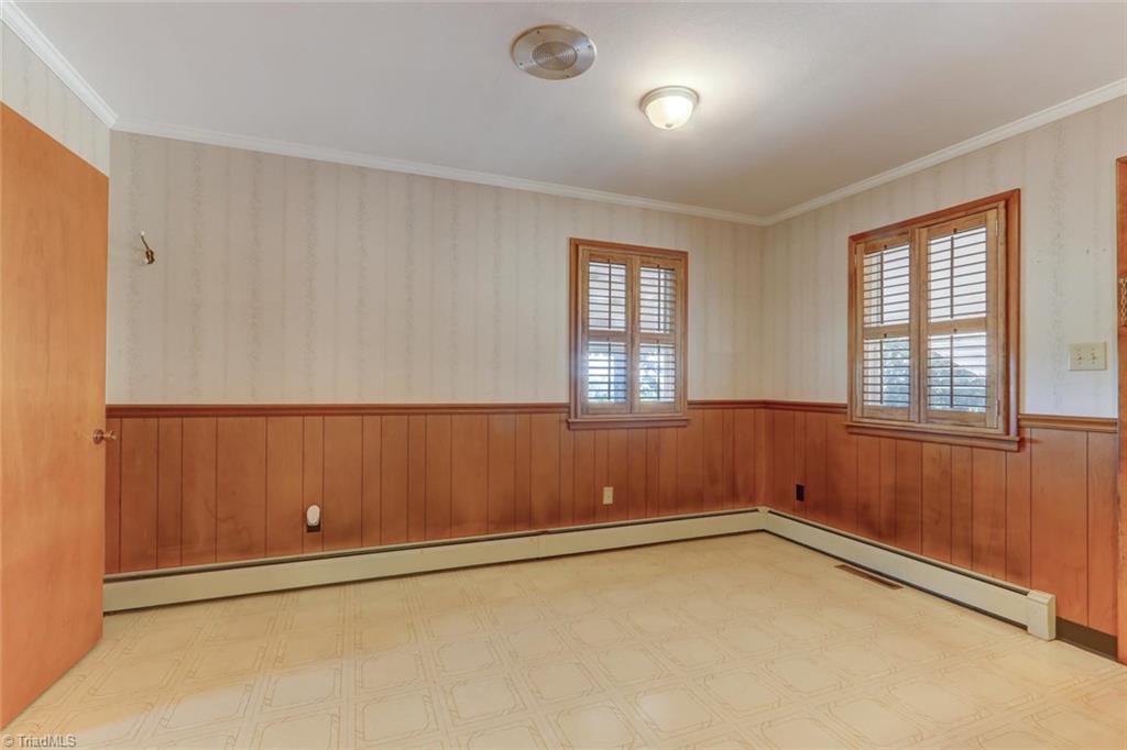 2627 Anthony Road Burlington, NC 27215 - Photo 5 of 23 Gallery Image 5
