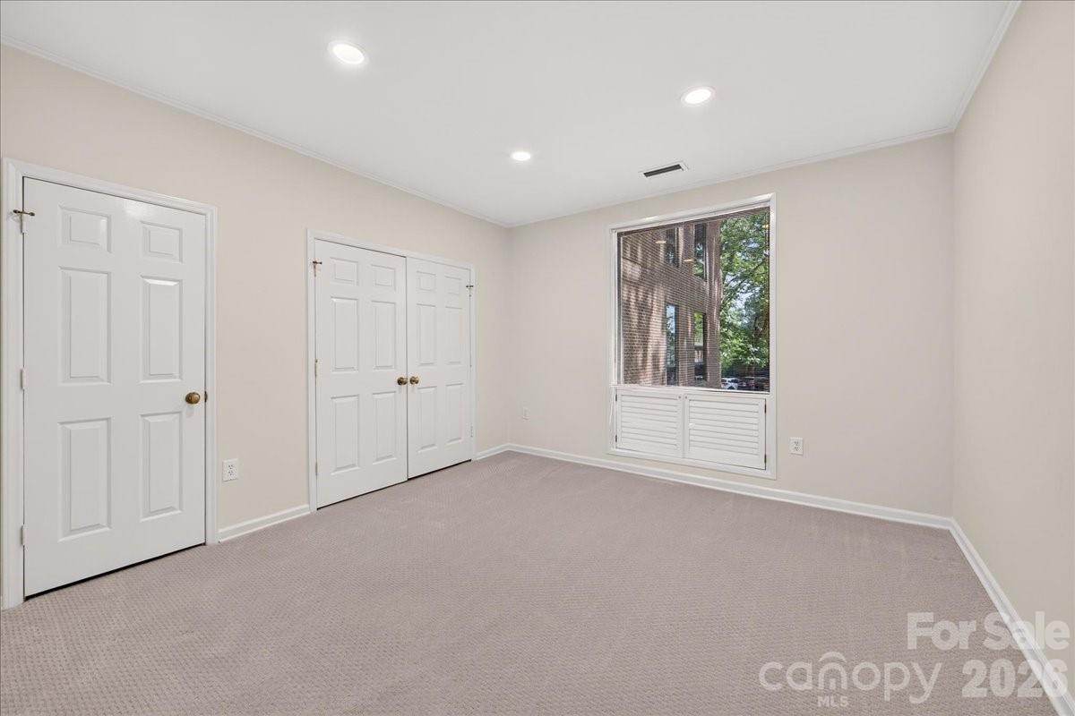 906 Cherokee Road Charlotte, NC 28207 - Photo 27 of 34 Gallery Image 27