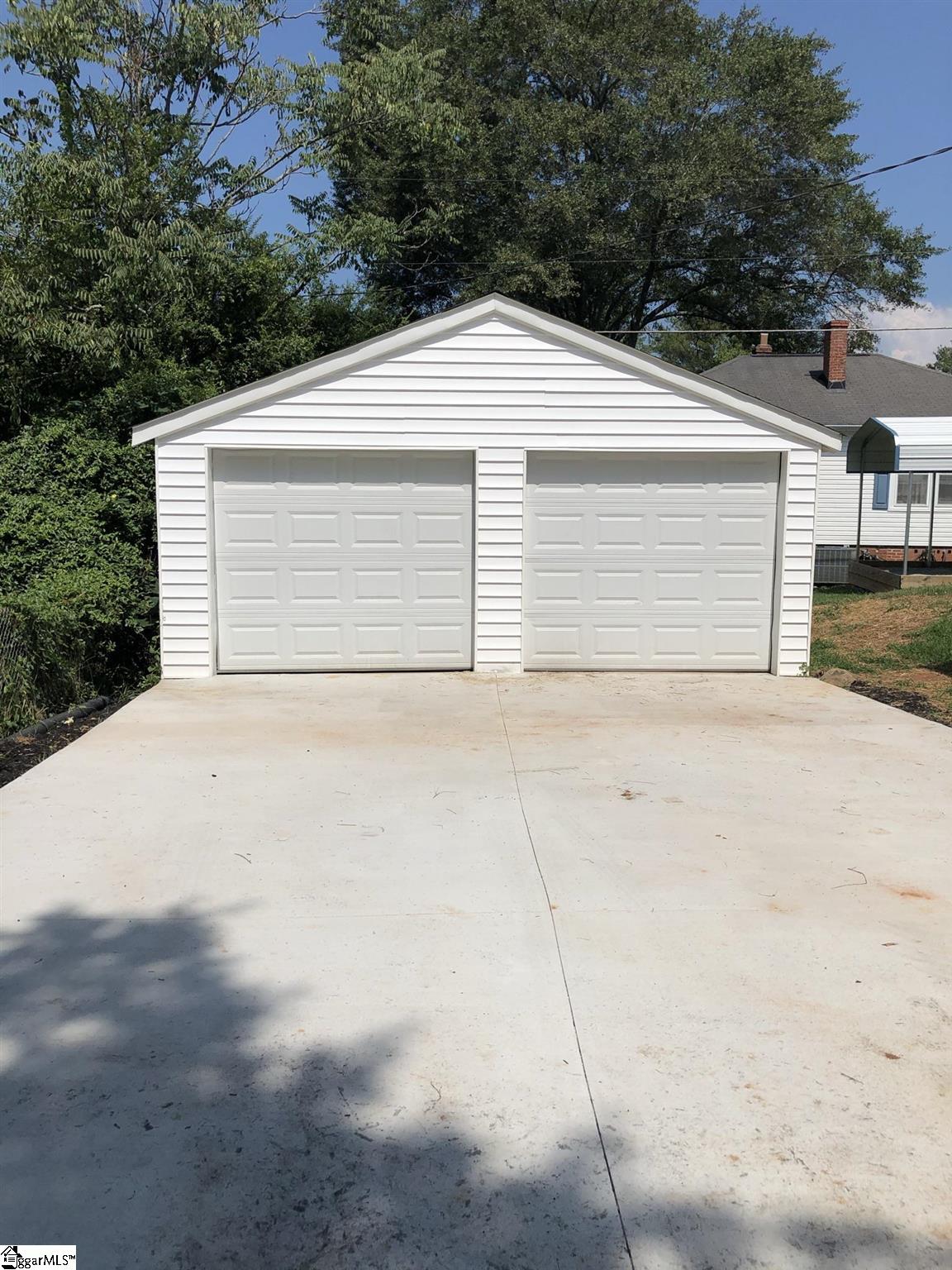 207 Church Street Easley, SC 29640 - Photo 2 of 16