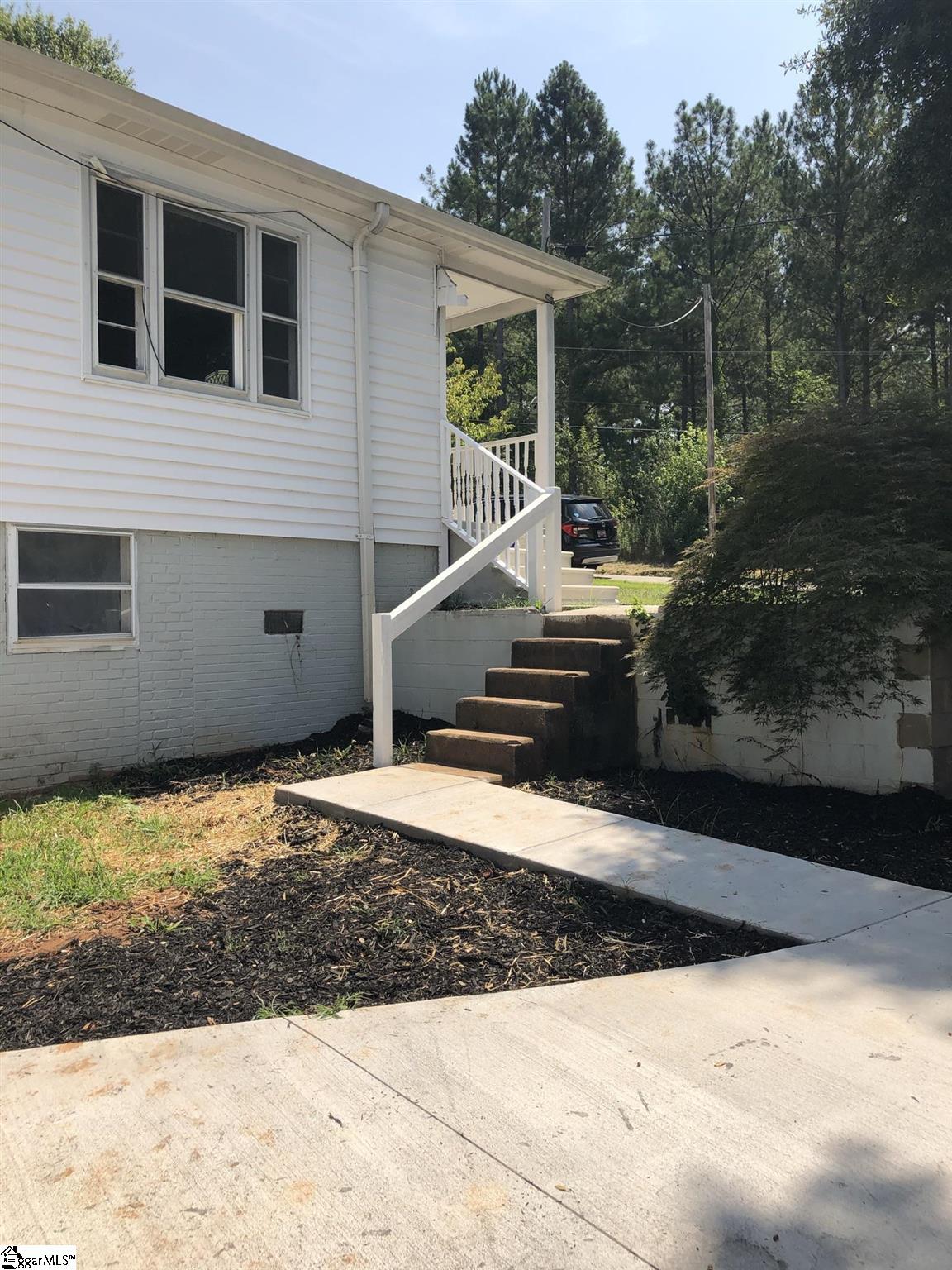 207 Church Street Easley, SC 29640 - Photo 3 of 16