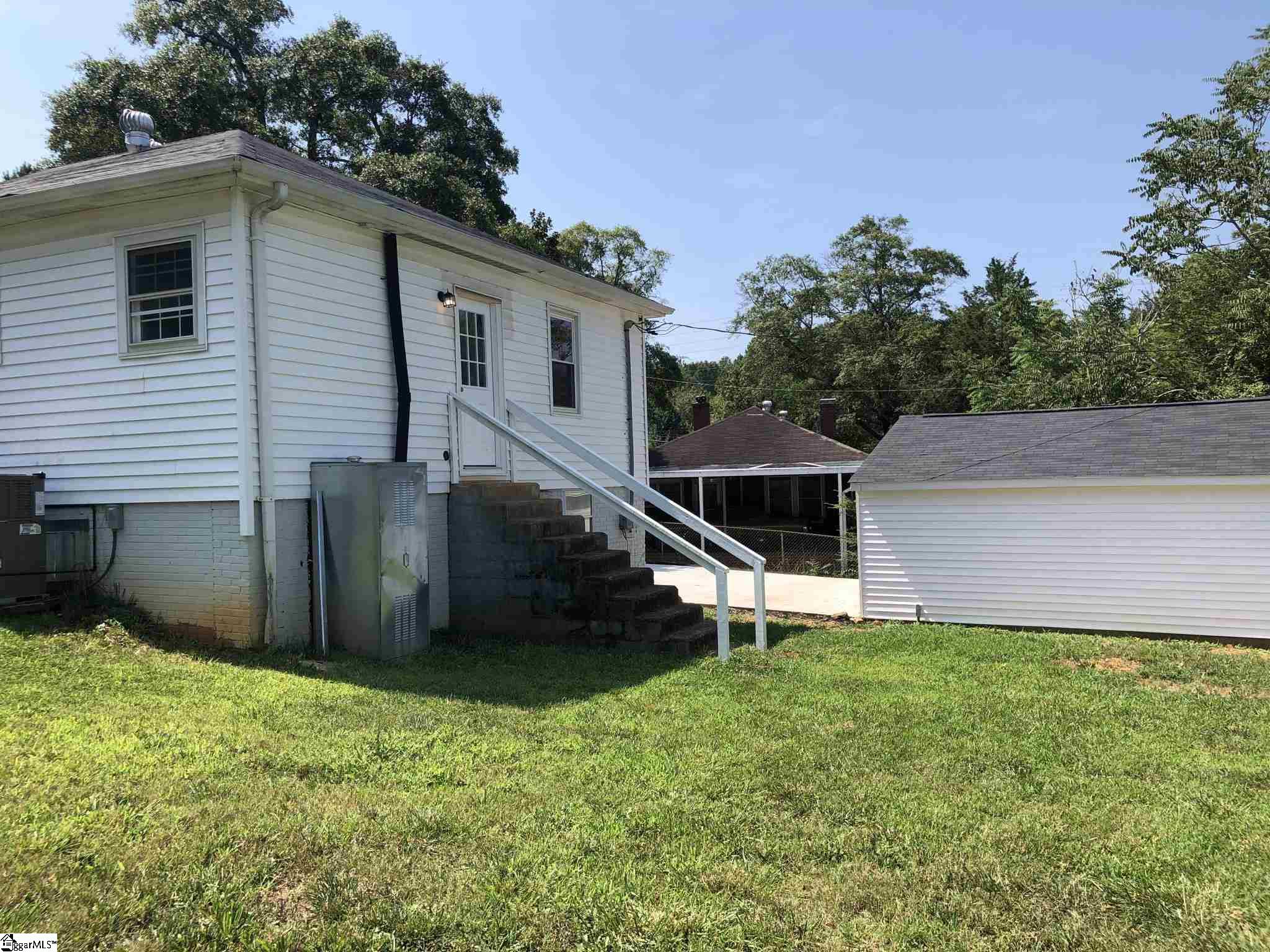 207 Church Street Easley, SC 29640 - Photo 4 of 16