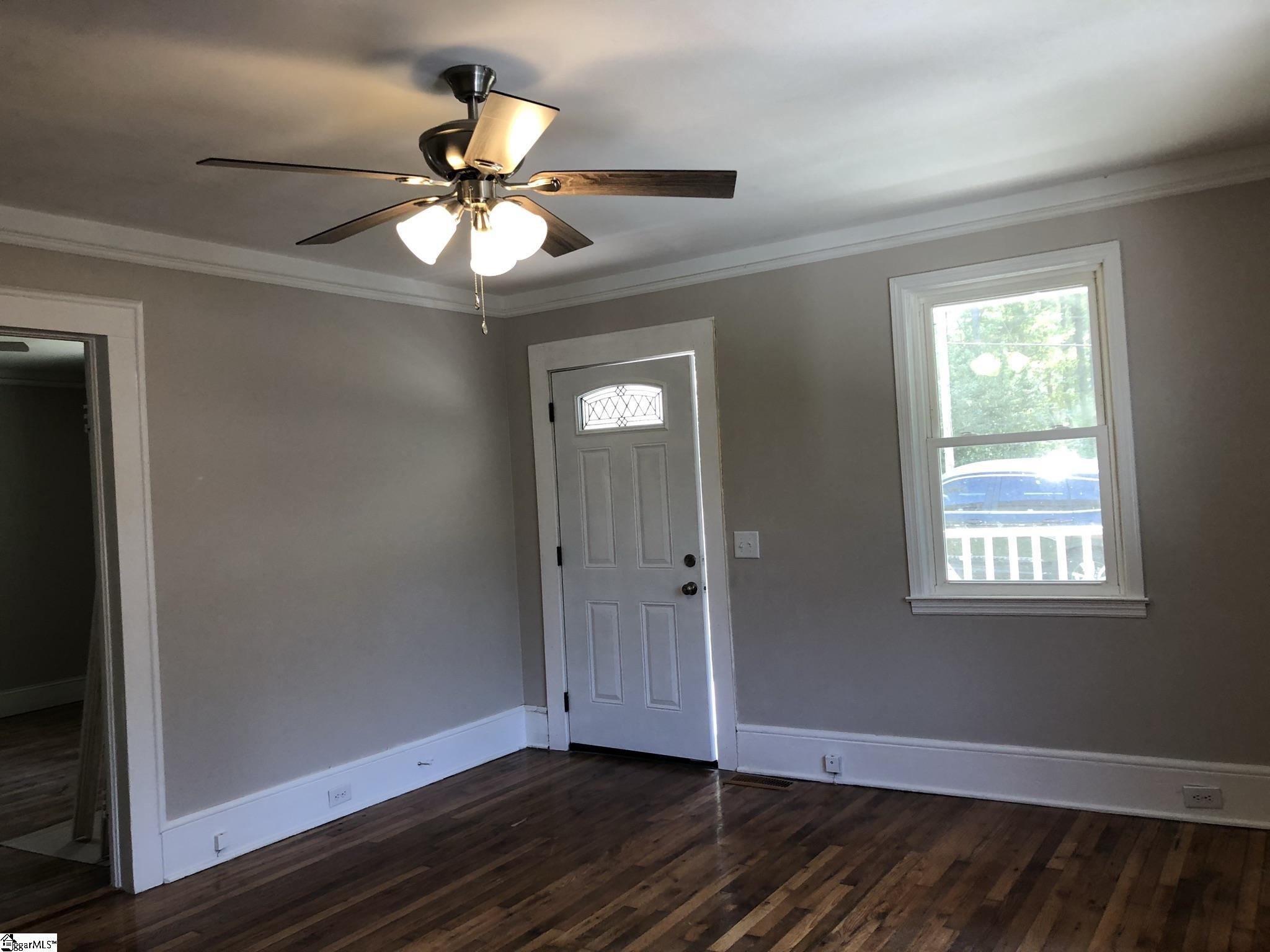 207 Church Street Easley, SC 29640 - Photo 6 of 16