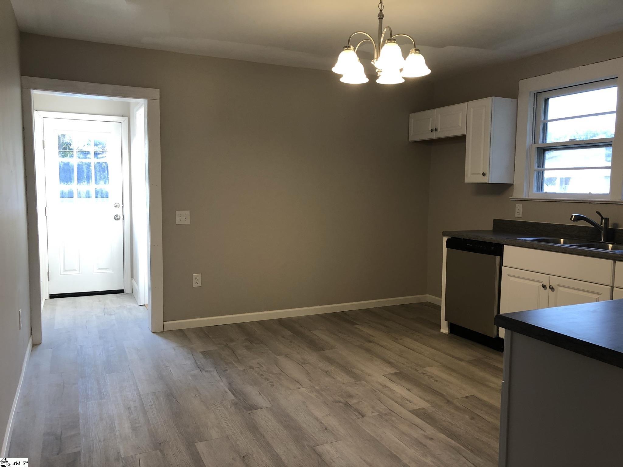 207 Church Street Easley, SC 29640 - Photo 10 of 16