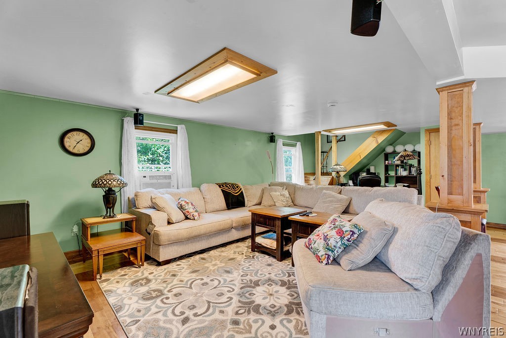 4015 Mapleton Road Wheatfield, NY 14120 - Photo 7 of 49