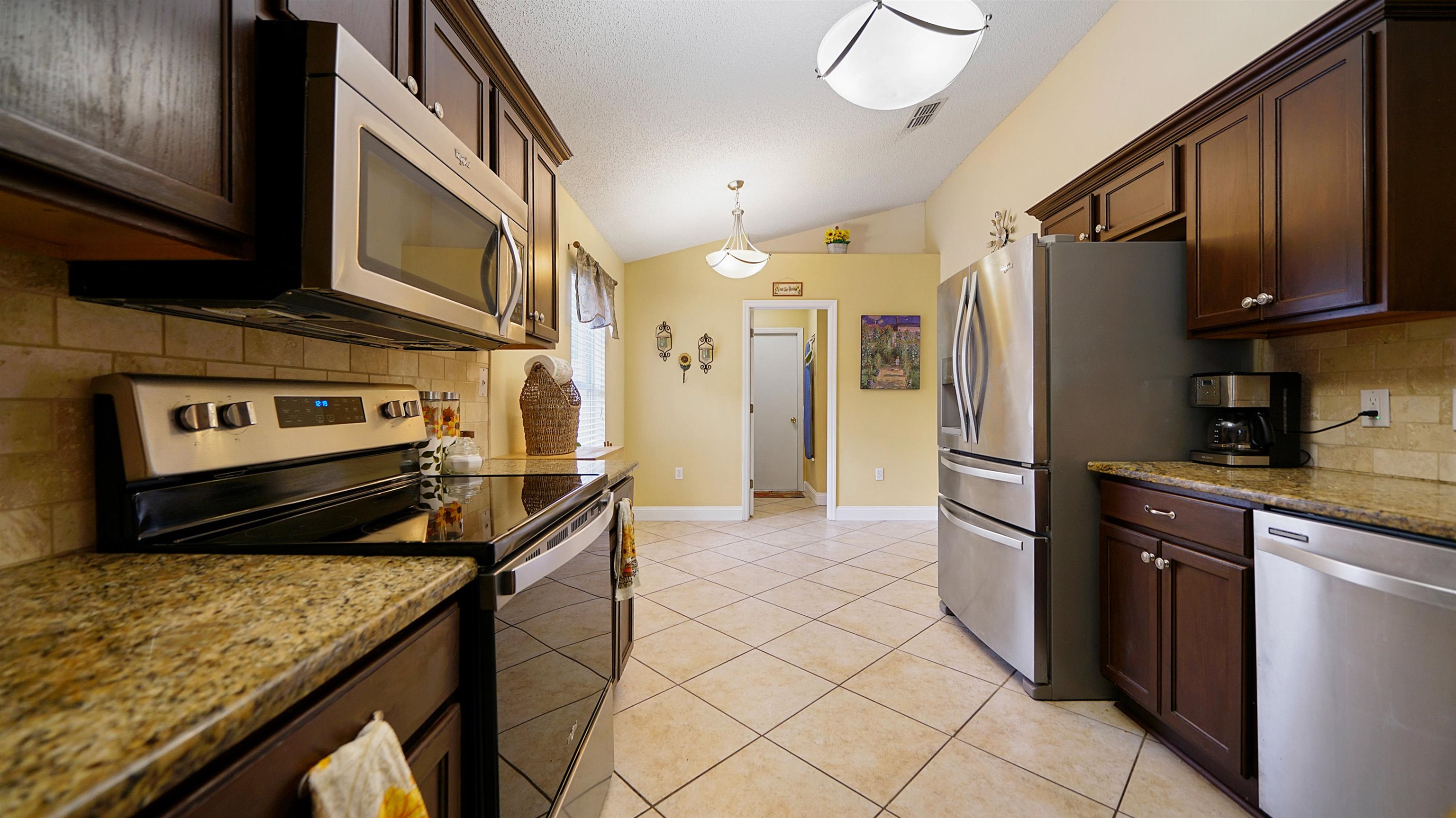 12436 Hickory Forest Road Jacksonville, FL 32226 - Photo 9 of 25 Gallery Image 9