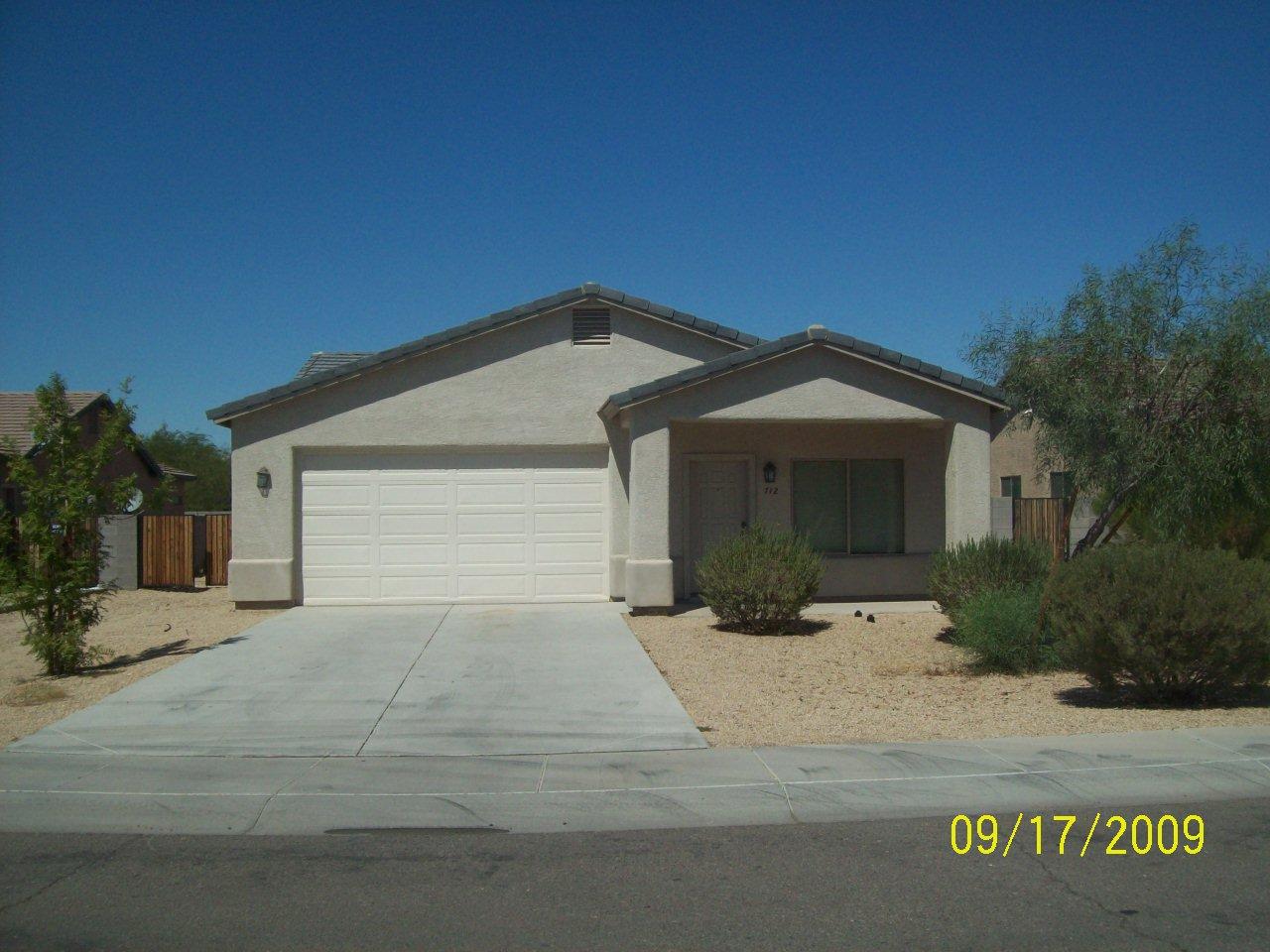 712 East Carson Road Phoenix, AZ 85042 - Photo 1 of 8 Front