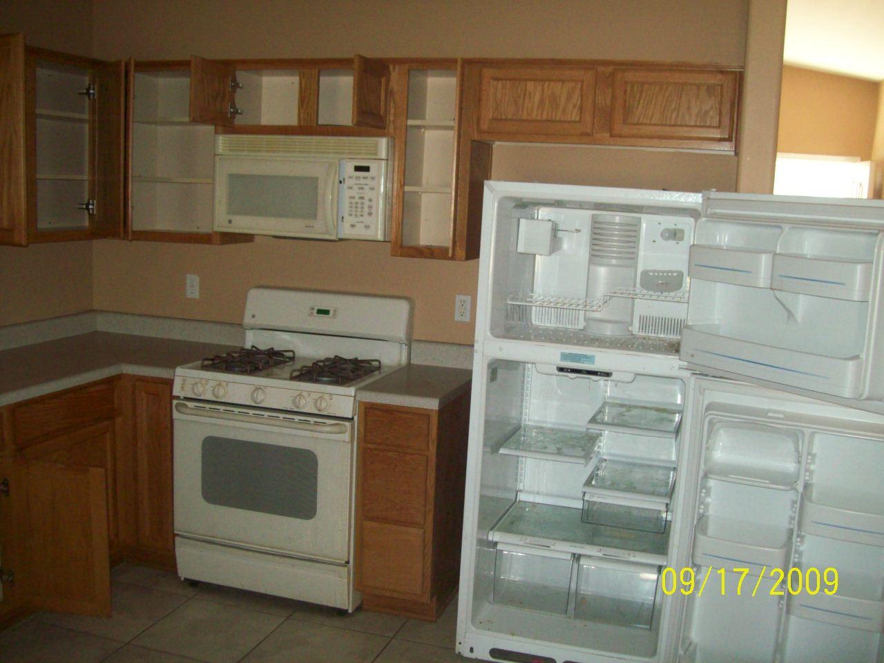 712 East Carson Road Phoenix, AZ 85042 - Photo 2 of 8 kitchen