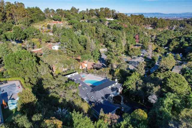 $3,922,000 | 440 Remillard Drive, Hillsborough, CA 94010
