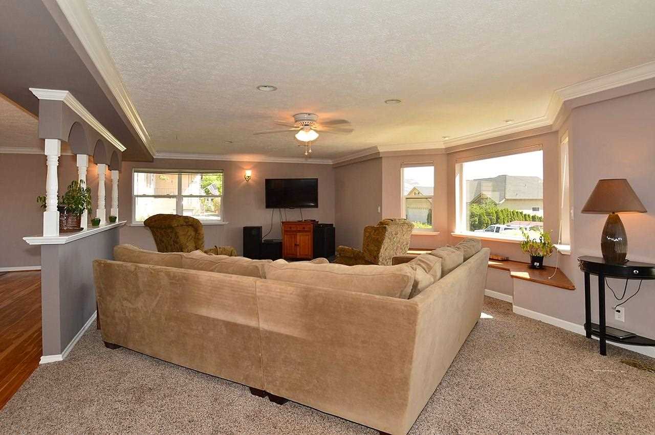 8515 North Northview Road Spokane, WA 99208 - Photo 3 of 20