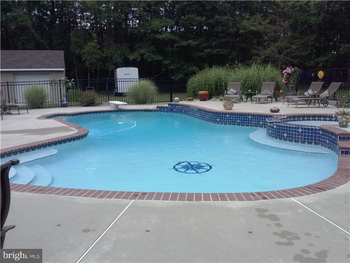 667 Fries Mill Road Williamstown, NJ 08094 - Photo 17 of 25 Pool