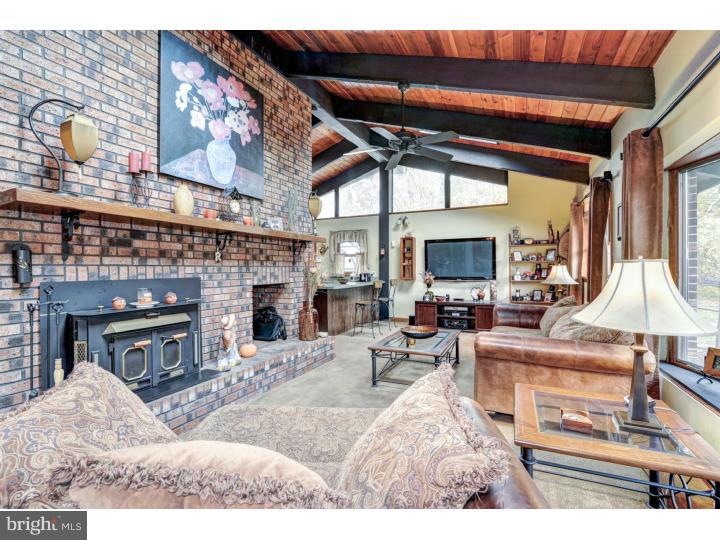 667 Fries Mill Road Williamstown, NJ 08094 - Photo 5 of 25 Living Room