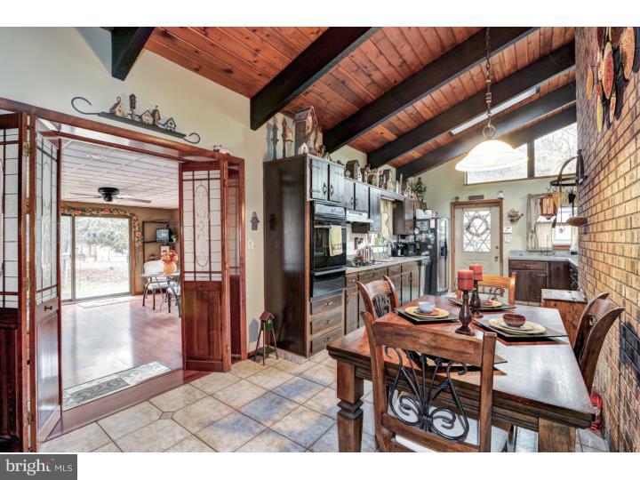 667 Fries Mill Road Williamstown, NJ 08094 - Photo 10 of 25 Kitchen