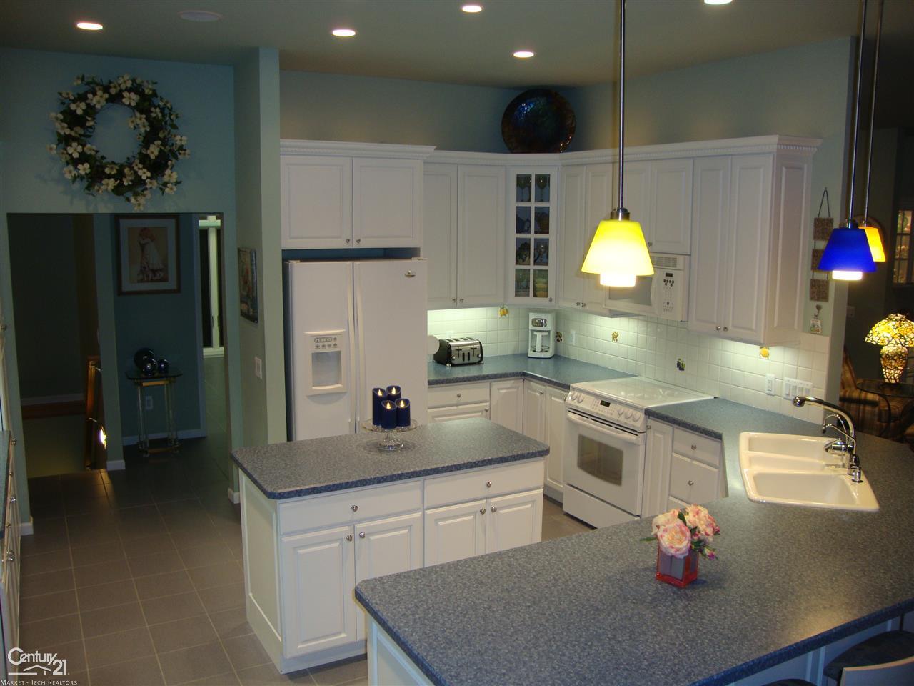 73601 Omo Road Armada, MI 48005 - Photo 12 of 72 Starmark Soft Close Cbnts