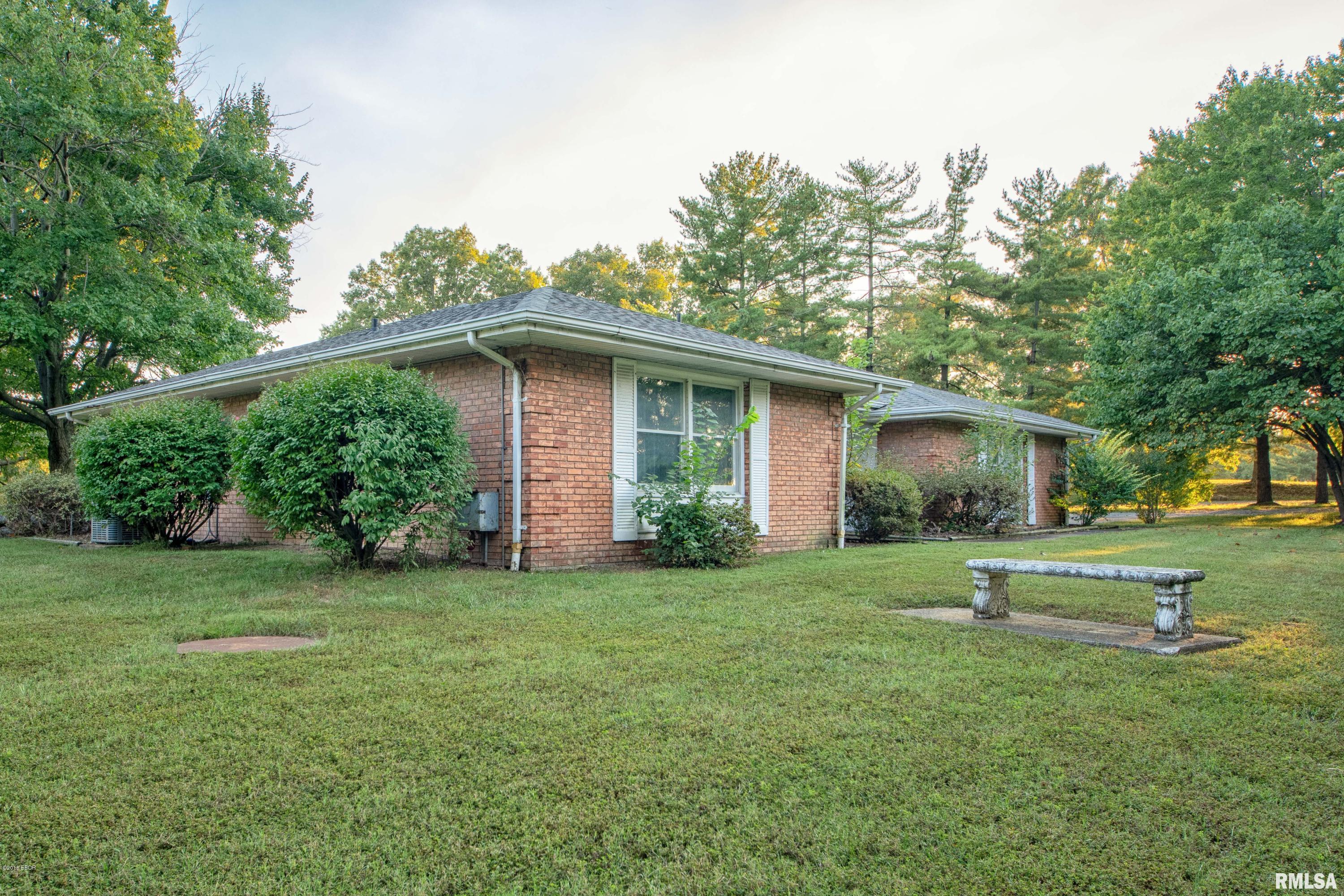 1278 Nicklaus Lane Marion, IL 62959 - Photo 2 of 24