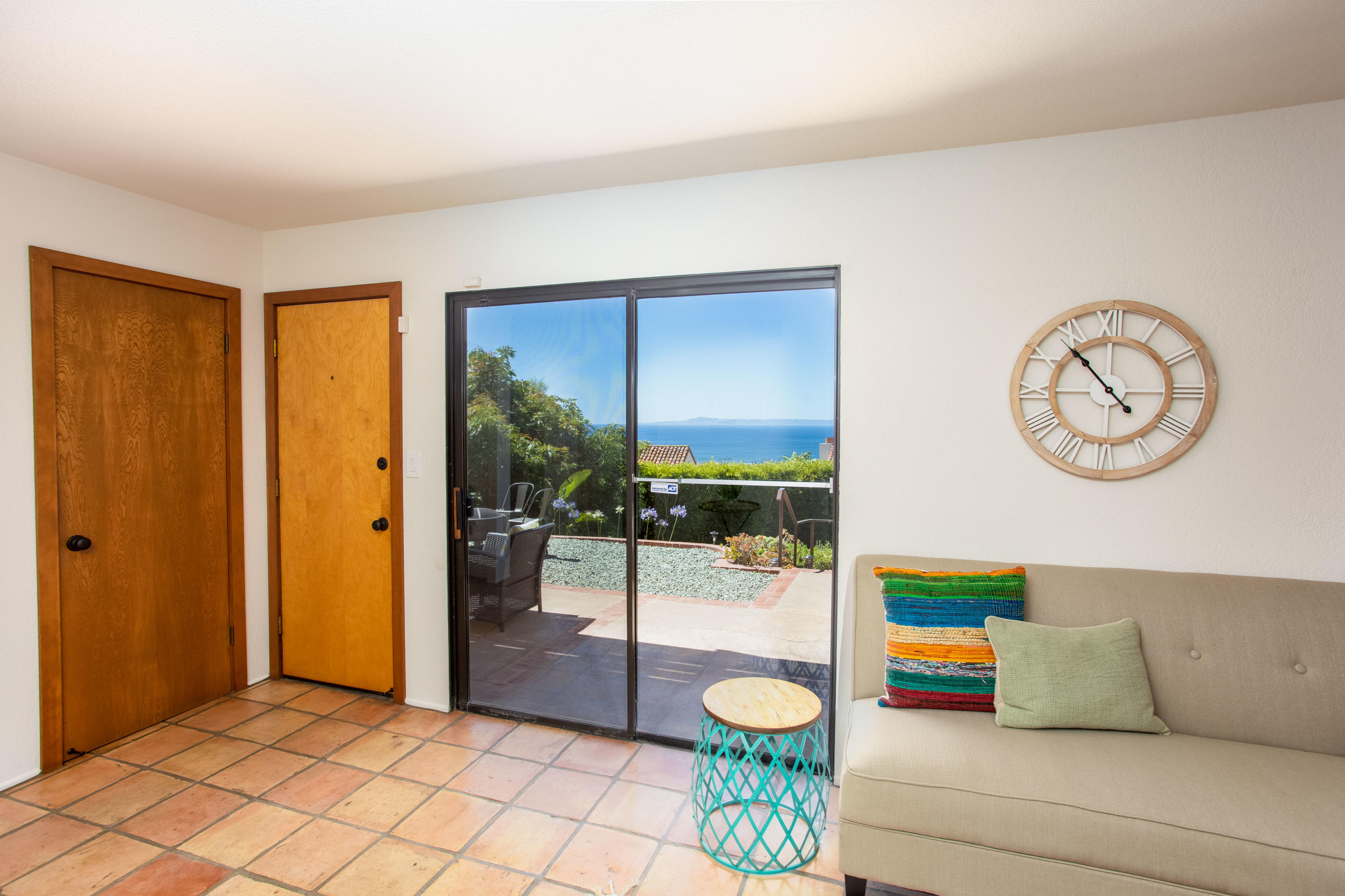 624 Las Alturas Road Santa Barbara, CA 93103 - Photo 24 of 40 a view of livingroom with furniture