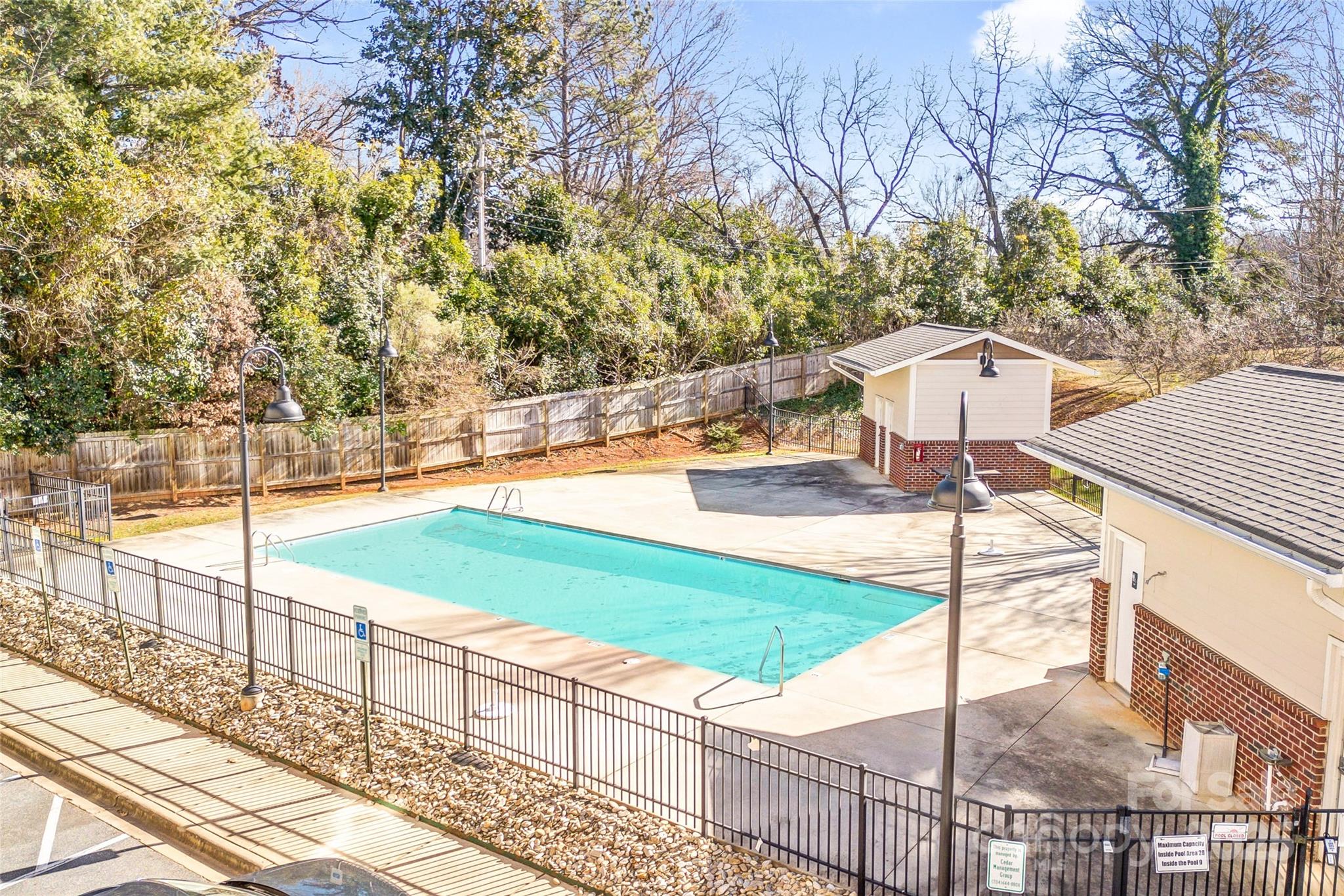 1000 East Woodlawn Road, Unit 105 Charlotte, NC 28209 - Photo 38 of 42