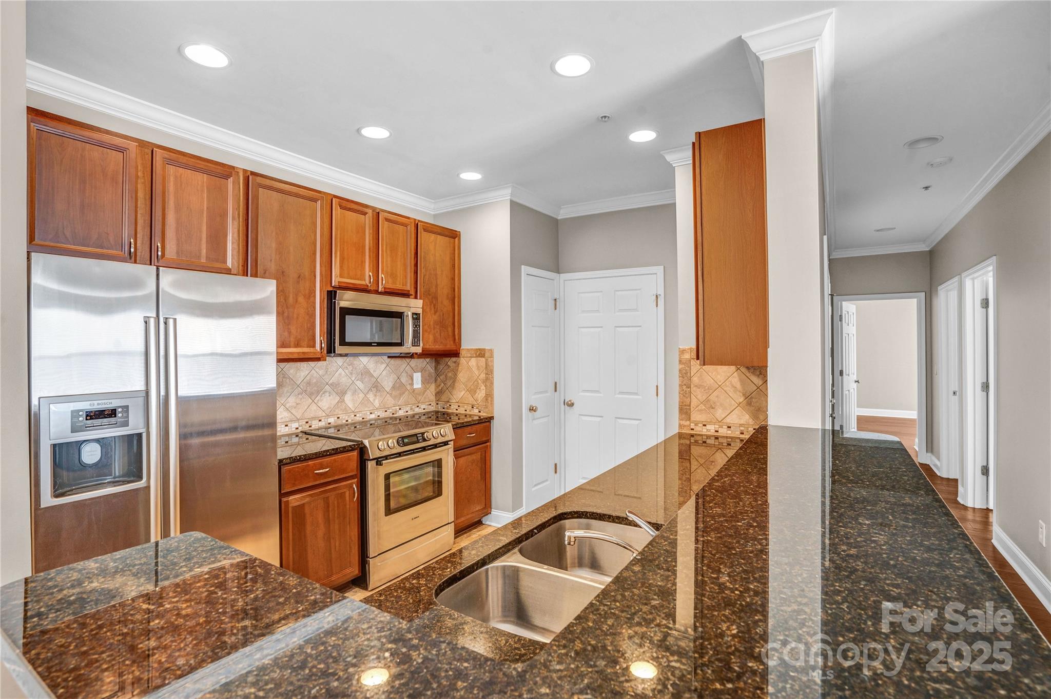 1000 East Woodlawn Road, Unit 105 Charlotte, NC 28209 - Photo 7 of 42