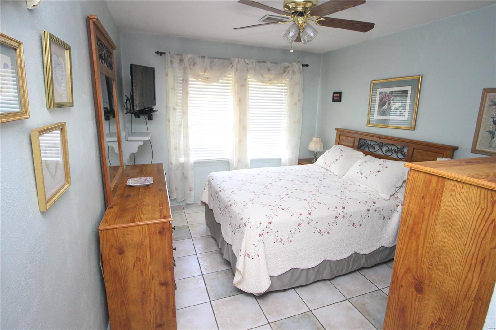 4101 Banks Road Bridgeton, MO 63074 - Photo 16 of 23 Gallery Image 16