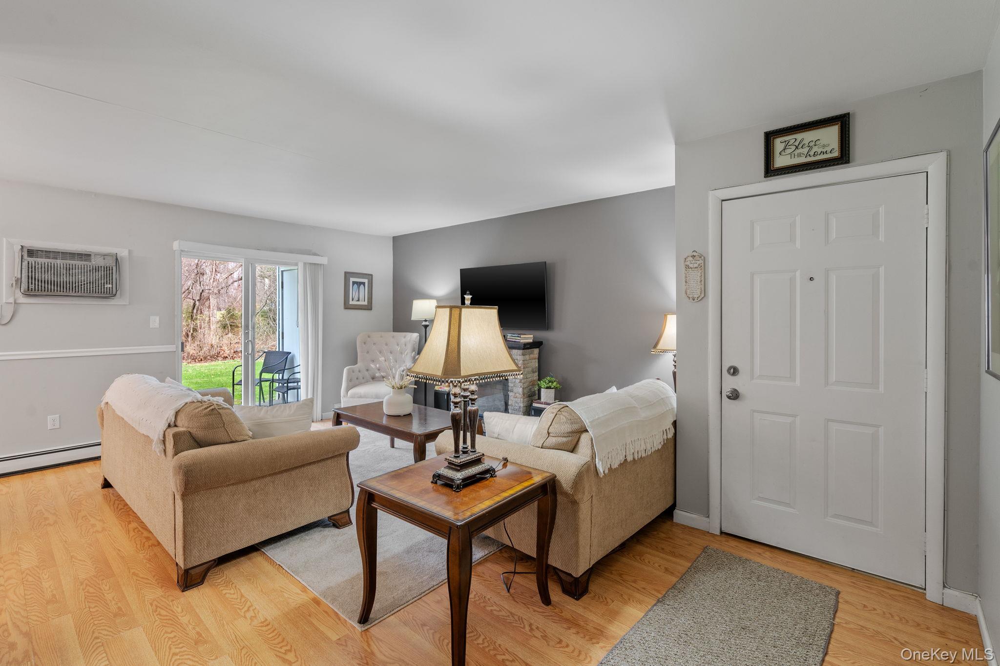 12 Field Court, Unit D Fishkill, NY 12524 - Photo 4 of 26