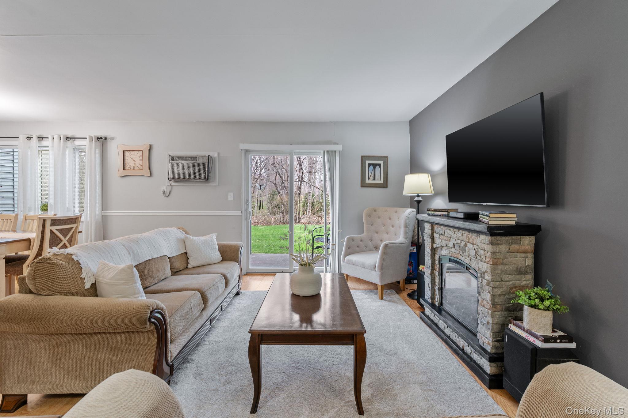 12 Field Court, Unit D Fishkill, NY 12524 - Photo 5 of 26