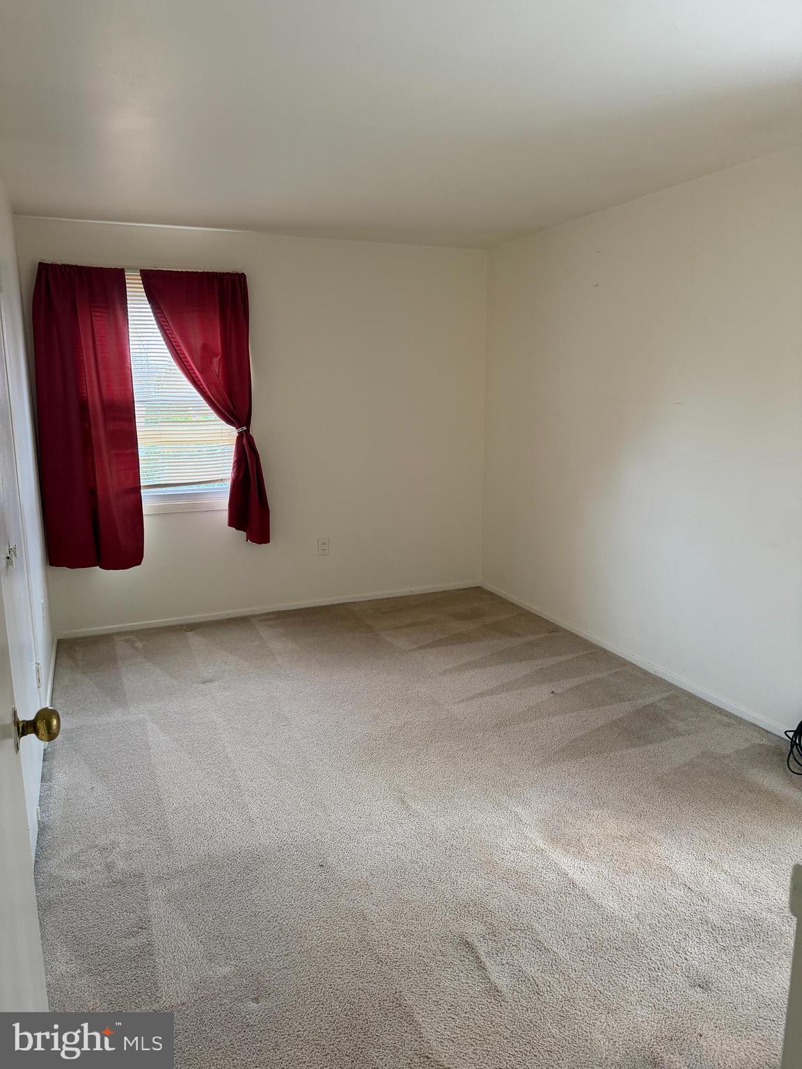 34 Mayfair Circle Willingboro, NJ 08046 - Photo 22 of 35 an empty room with windows