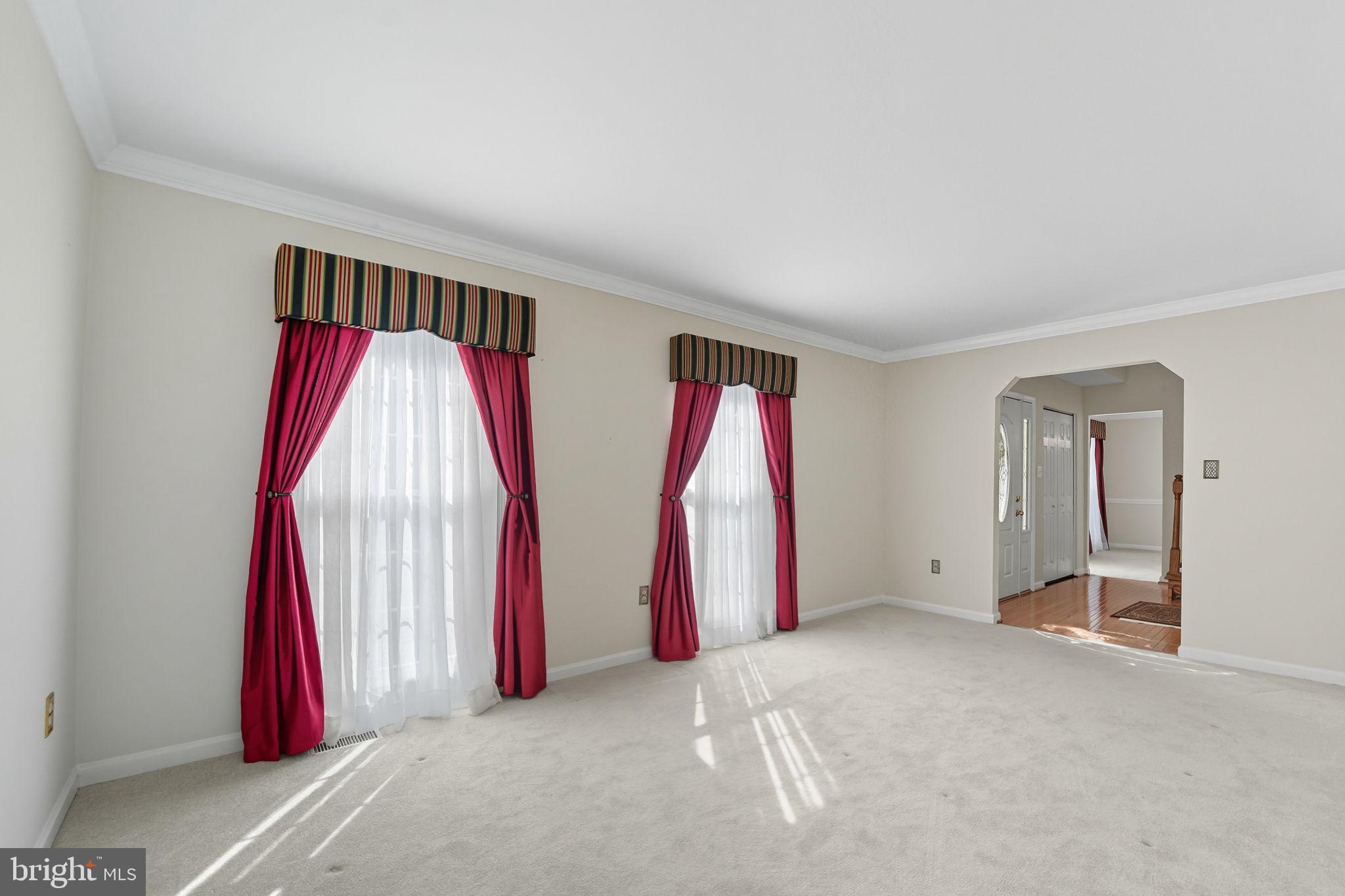 13288 Kenny Road Woodbridge, VA 22193 - Photo 11 of 52 Gallery Image 11
